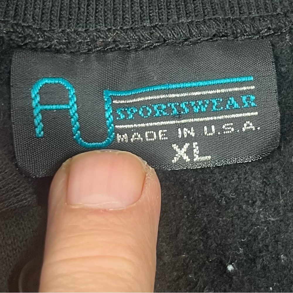 x Vtg Sweater Men XL Black Eagle fDouble
Sided Graphics Are Mint 3 Button Casual - Picture 2 of 12